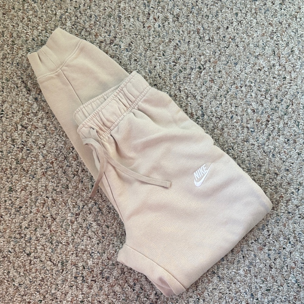 Nike women XS Beige fleece Sweatpants